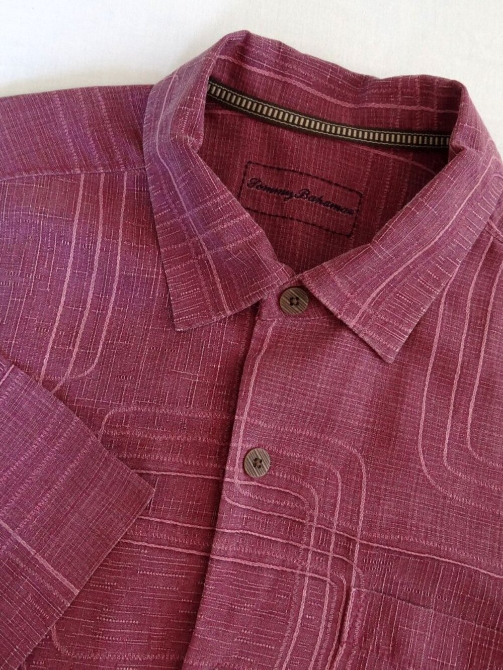 TOMMY BAHAMA Men's M Silk Textured Geometric Short Sleeve Shirt Purple Plum
